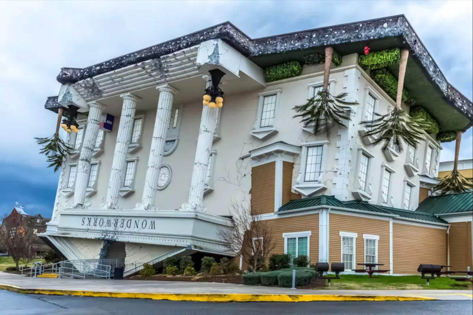 HIBERNATION LODGE