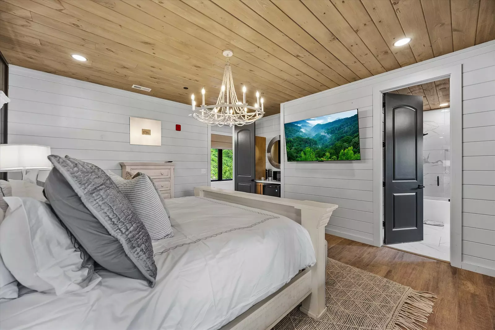 GREYSTONE HEIGHTS LODGE