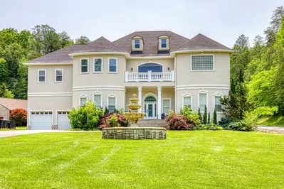 GREAT SMOKY MANSION