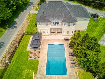 GREAT SMOKY MANSION