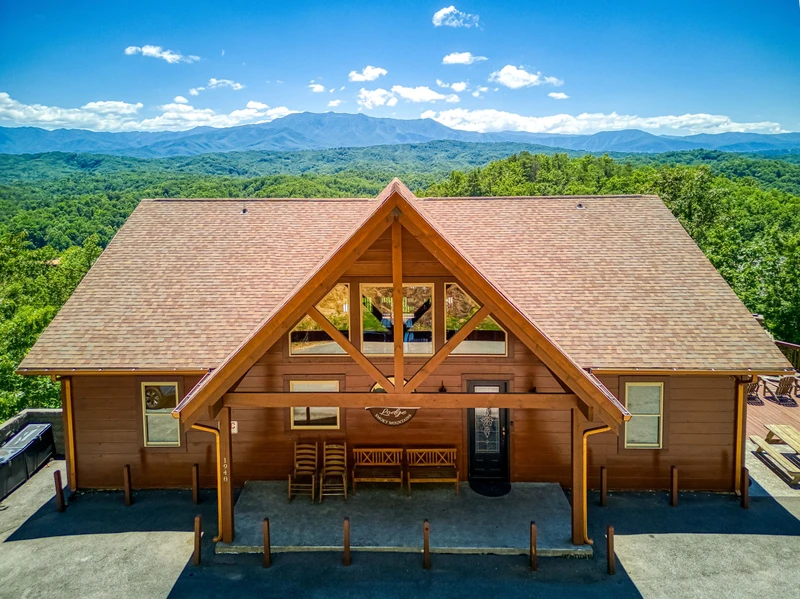 SUMMIT VISTA LODGE