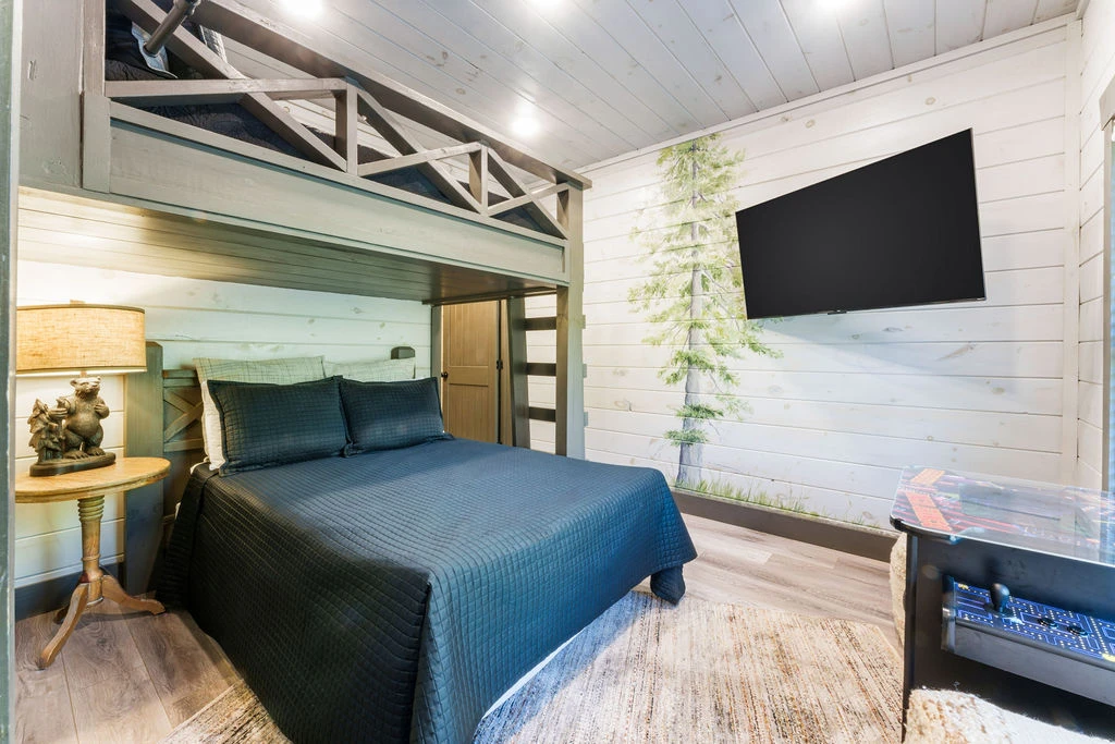 BEAR CREEK LODGE