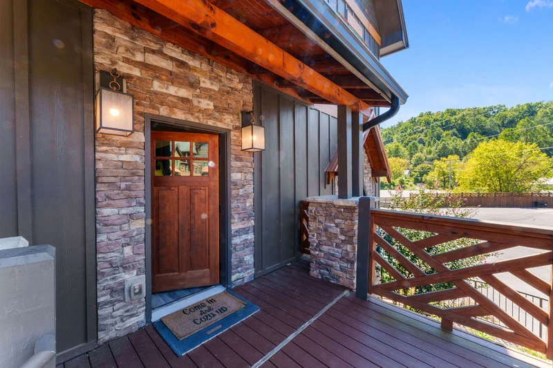 BEAR CREEK LODGE