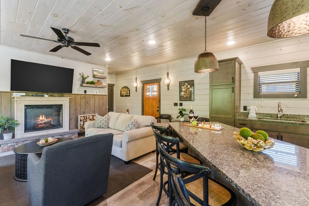 BEAR CREEK LODGE